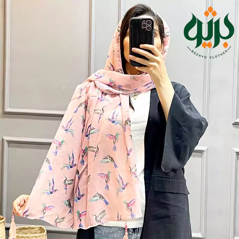 شال نخی فانتزی دارای طرح پرنده